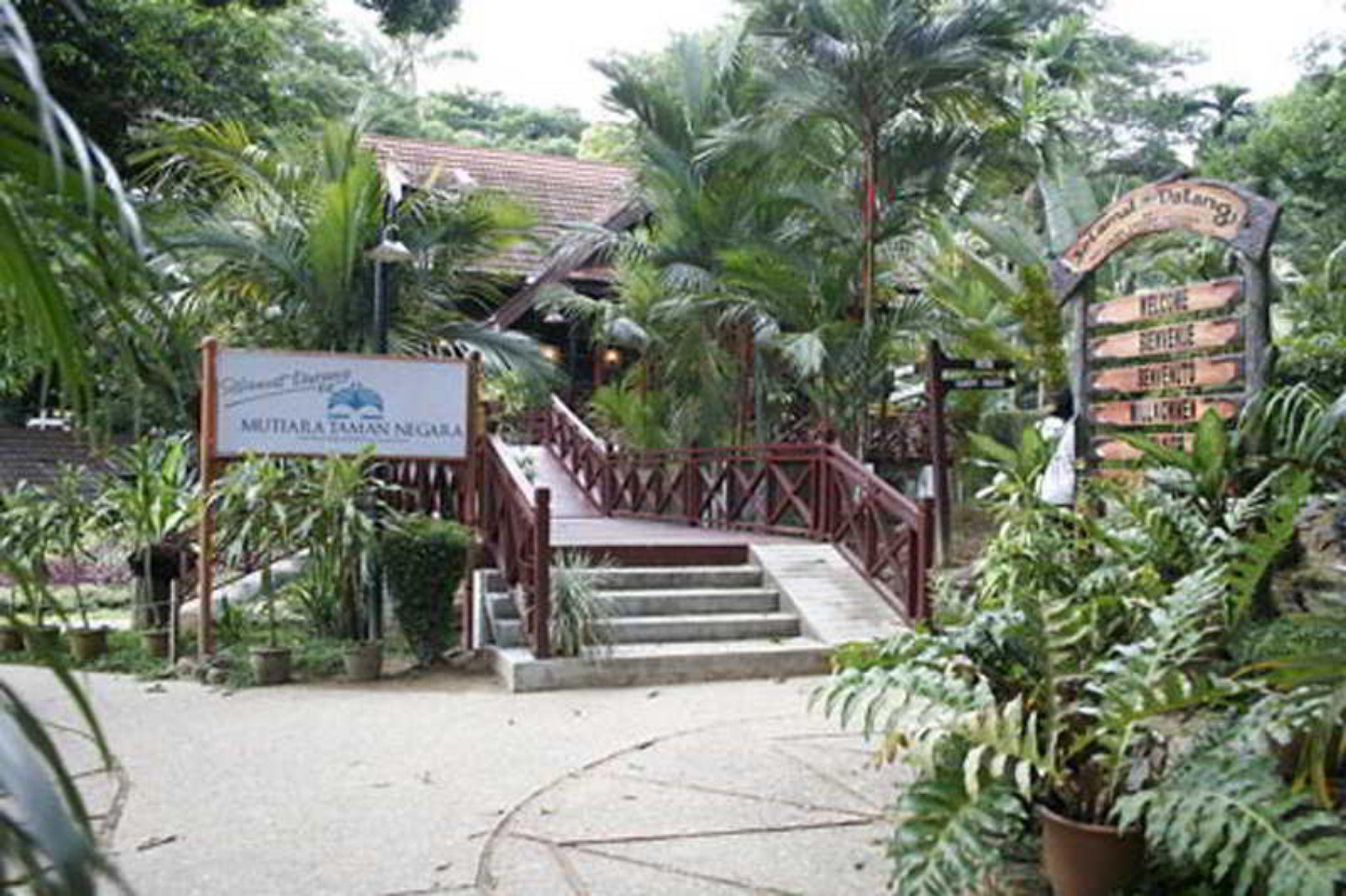 Hotel Mutiara Taman Negara Kuala Tahan Exterior foto