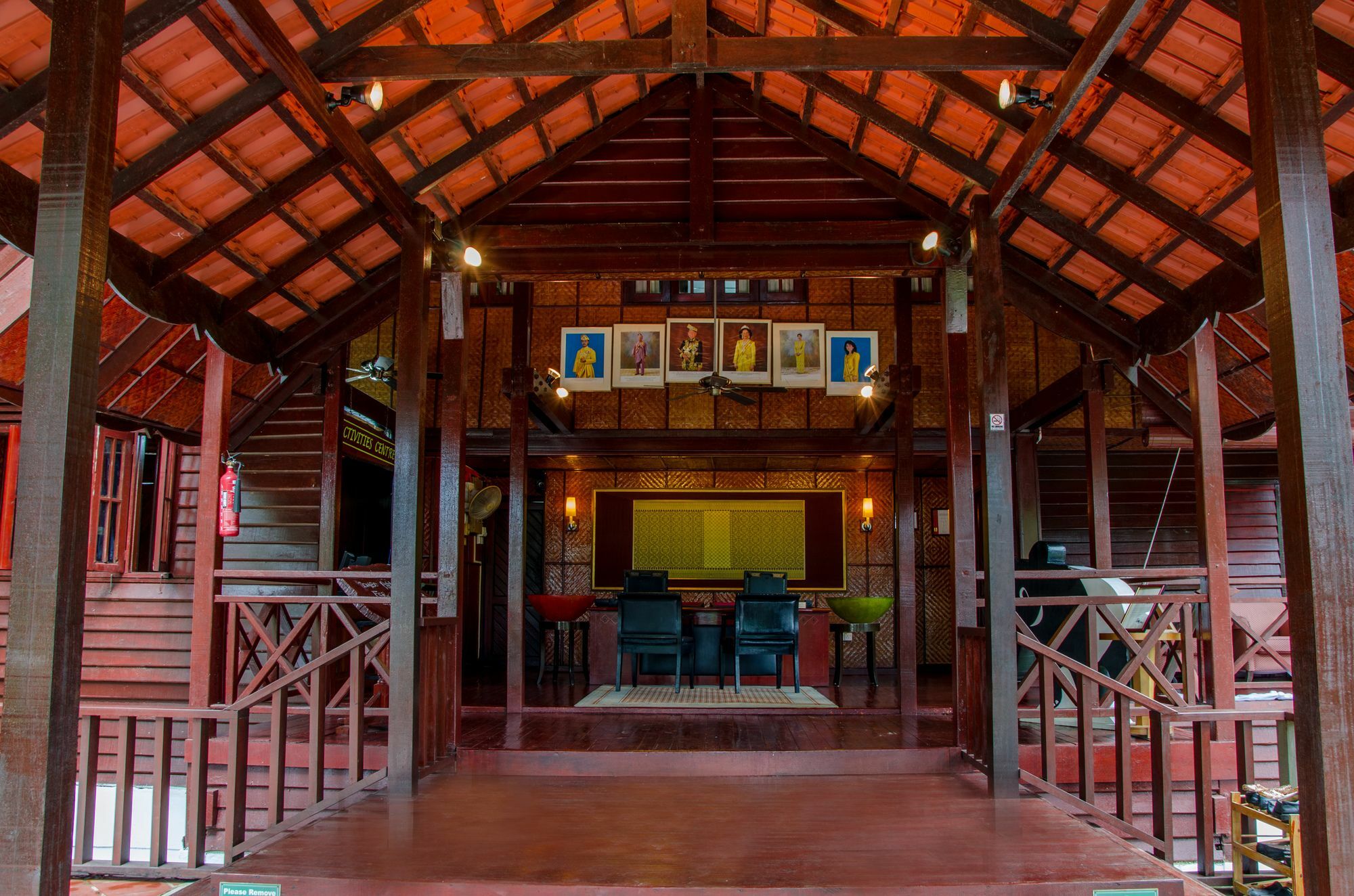 Hotel Mutiara Taman Negara Kuala Tahan Exterior foto